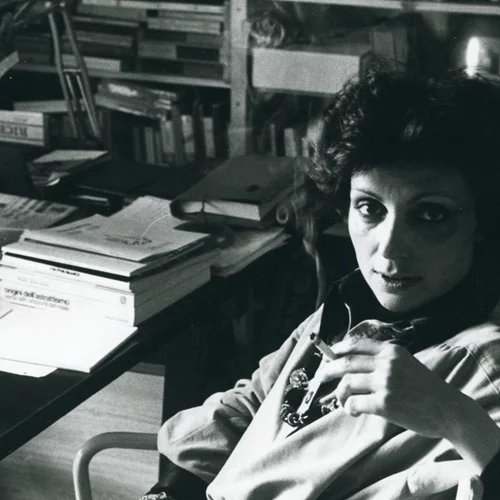 Ποια ήταν η Έφη Στρούζα και γιατί την τιμά το Ινστιτούτο Σύγχρονης Ελληνικής Τέχνης;