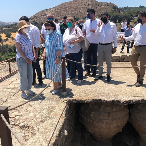 ΥΠΠΟ: Αναβαθμίζονται οι υποδομές εξυπηρέτησης των επισκεπτών στη Φαιστό