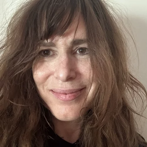 Εύα Στεφανή για τον πρόεδρο της Νίκης: "Εάν αντιλαμβάνεται τον εαυτό του ως χοίρο, θα αντιλαμβάνεται και τον καλλιτέχνη ως χοίρο"