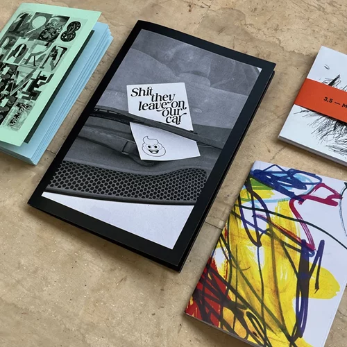 10 χρόνια Athens Zine Bibliotheque: Το στέκι όσων αγαπούν τα ελληνικά ζιν