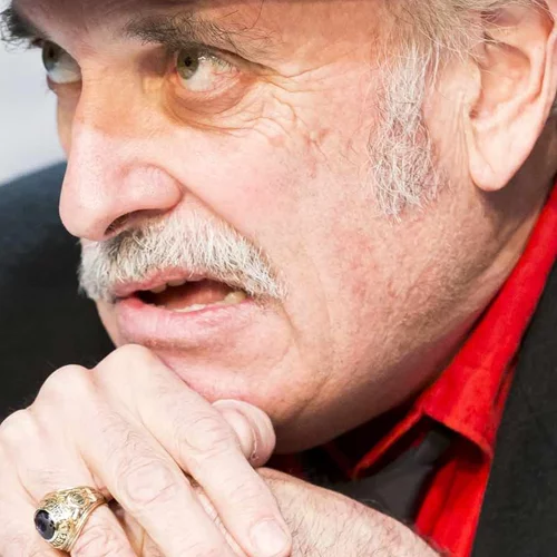 "Αναφορά σε μια ακαδημία": Το αριστούργημα του Κάφκα σε μια διεθνή παραγωγή