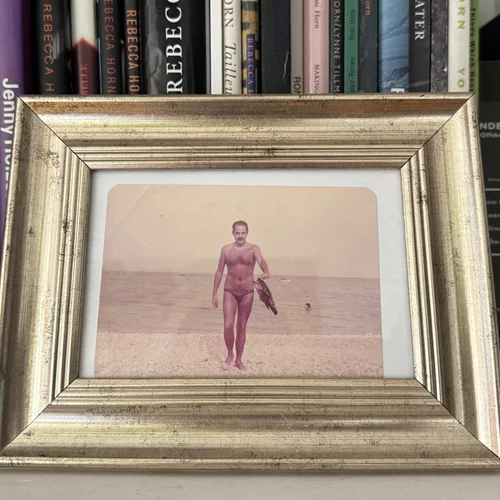 Έφυγε από τη ζωή ο γκαλερίστας Γεράσιμος Καππάτος που πρωτοέδειξε στην Αθήνα Αμπράμοβιτς και υποστήριξε μια νέα γενιά επιμελητών και καλλιτεχνών