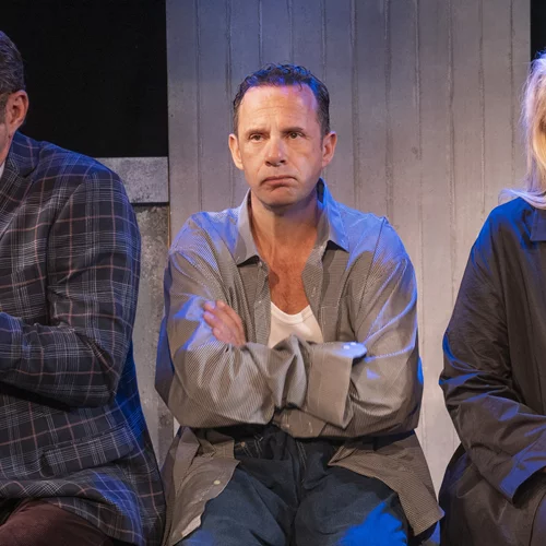 Νέες φωτογραφίες από την παράσταση "ΛΑΒ" (Luv)