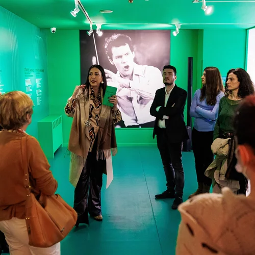 Από τον Βαμβακάρη στον Σκαλκώτα και τον Ξαρχάκο: Πρωτοπόροι συνθέτες επανασυστήνονται στην Πινακοθήκη Γκίκα