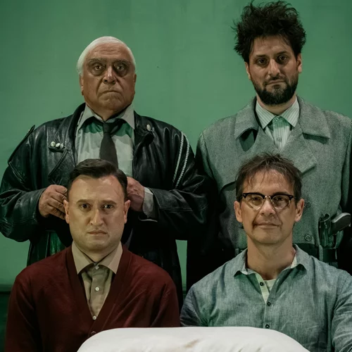 Ο "Πουπουλένιος" επιστρέφει με τον Δημήτρη Πιατά να ενισχύει δυναμικά τον θίασο