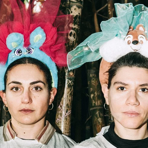 "AMFI": Σάτιρα, χορός και ανατροπή