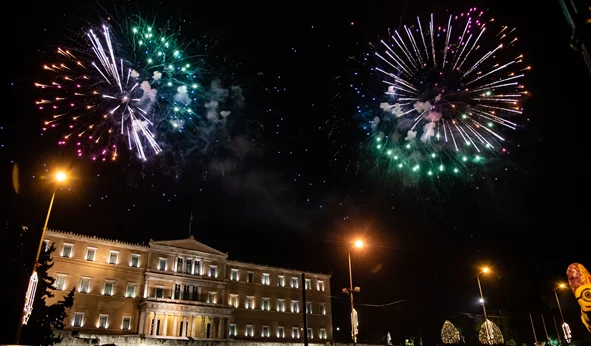 Ο Δήμος Αθηναίων μεταμορφώνει την πόλη σε ένα μαγικό χριστουγεννιάτικο σκηνικό