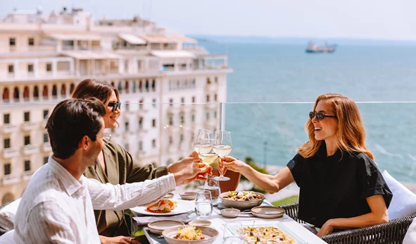 Orizontes Restaurant: Η Θεσσαλονίκη από Ψηλά, Η Απόλαυση στο Πιάτο