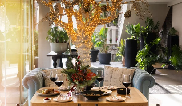 Λαμπερές γιορτές στο εστιατόριο "Colonial"