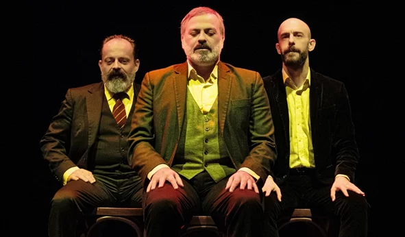 "Όταν έκλαψε ο Νίτσε": Ένα best-seller έγινε παράσταση-ψυχοθεραπεία και σαρώνει