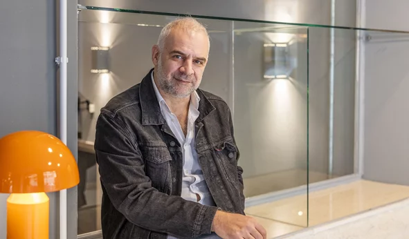 Ο Χρήστος Τριπόδης μιλάει στο &quot;α&quot; για το νέο θέατρο Φιλίπ