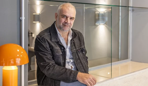 Ο Χρήστος Τριπόδης μιλάει στο &quot;α&quot; για το νέο θέατρο Φιλίπ