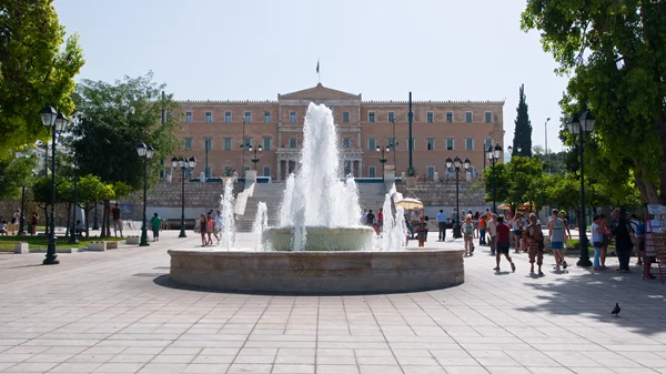 ΣΤΑ.ΣΥ: Στάση δροσιάς στον σταθμό του Μετρό Σύνταγμα