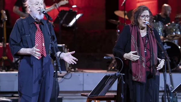 Διονύση Σαββόπουλε, άξιζε, τελικά, η μεγάλη σου γιορτή για τη Μεταπολίτευση;