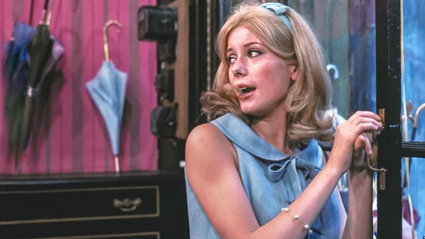 20 Χρυσοί Φοίνικες έρχονται στο Cinobo