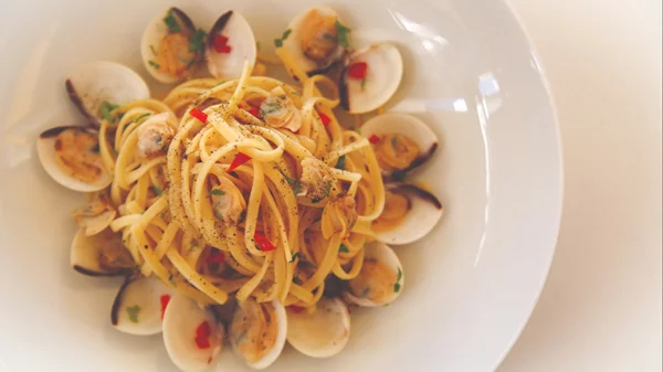 "Ακρογιάλι"