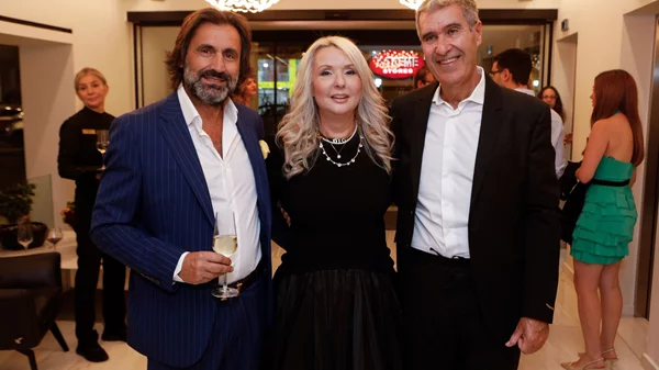 Επίσημα εγκαίνια για το νέο πολυτελές ξενοδοχείο της Αθήνας "The Athenaeum"