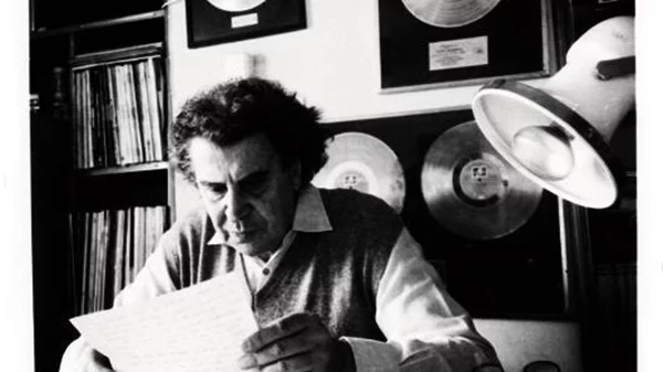 Tο 2025 ανακηρύσσεται έτος Μίκη Θεοδωράκη