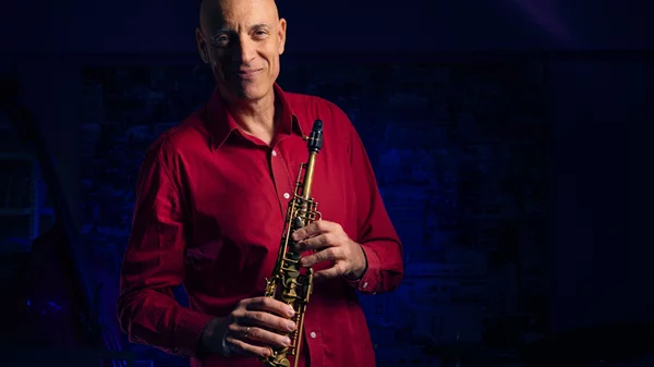 Δημήτρη Βασιλάκη, πώς φτιάξατε ένα ρομπότ που παίζει μουσική, συνθέτει και τραγουδά;