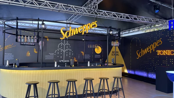 Η Coca-Cola Τρία Έψιλον με το Premium Spirits χαρτοφυλάκιό της και τα premium mixers Three Cents & Schweppes ξεχώρισε για ακόμη μια χρονιά στο Athens Bar Show