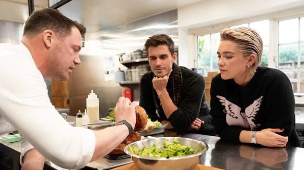 Ο Άντονι Πορόφσκι και οι διάσημοι φίλοι του μαγειρεύουν στη νέα σειρά του National Geographic