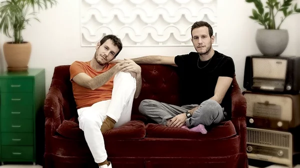 Ο ρεμπέτικος κόσμος του Ρεμπώ συναντάει τον ποιητικό κόσμο του ρεμπέτικου