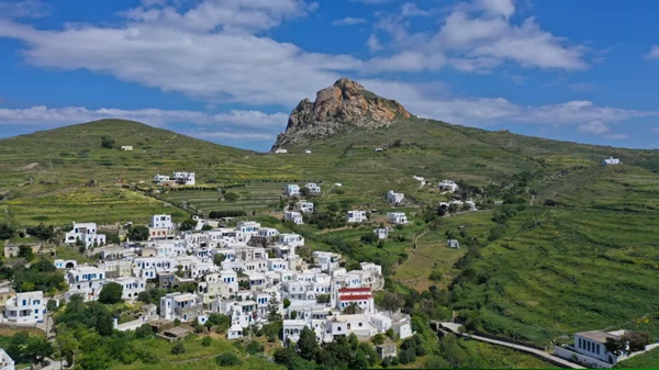 Τα ομορφότερα χωριά των Κυκλάδων βρίσκονται στην Τήνο