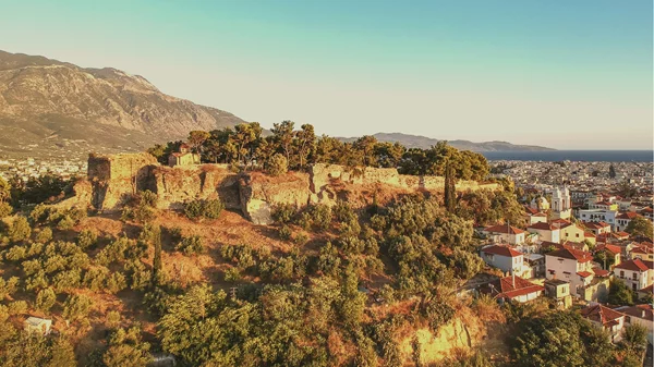 ΥΠΠΟ: Αναβαθμίζεται λειτουργικά το Κάστρο Καλαμάτας