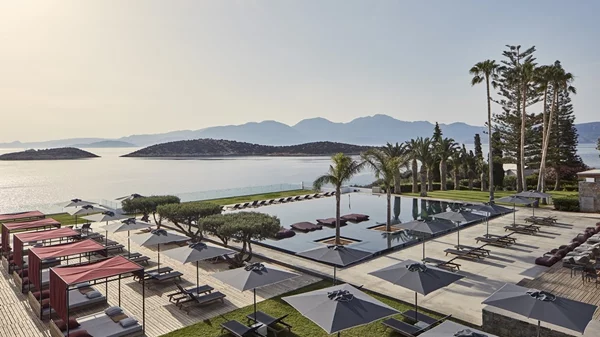Το Minos Palace hotel & suites είναι πολλά περισσότερα από ένα πολυτελές resort