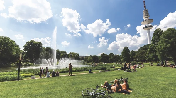 Ταξίδι στη Γερμανία: Στον Πυρετό του ΕURO 2024