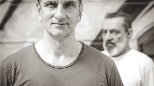 Με έναν ετερόκλητο αλλά υποσχόμενο θίασο ανεβάζει τη "Μεγάλη μαγεία" ο Παπαβασιλείου