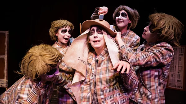 Το "Κάσπαρ" είναι μια αλληγορία για τον εγκλωβισμό μέσα στο θέατρο της ανθρώπινης ύπαρξης