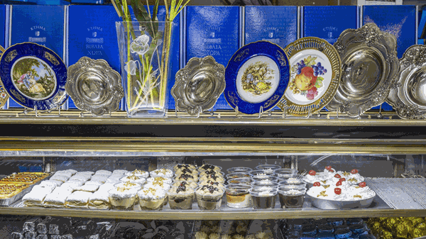 Κλασικά, vintage και ρετρό ζαχαροπλαστεία που έχτισαν το γλυκό μύθο της Αθήνας