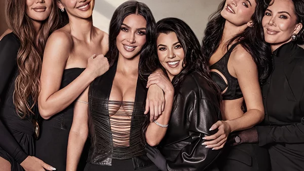 "The Kardashians": η σελέμπριτι οικογένεια επιστρέφει με έβδομη σεζόν