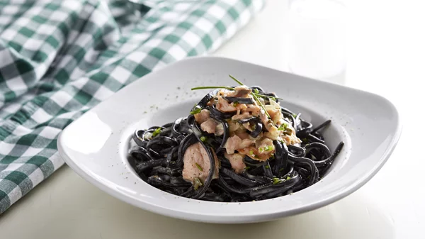 "Συν Αθηνά": Χριστούγεννα με θέα Ακρόπολη