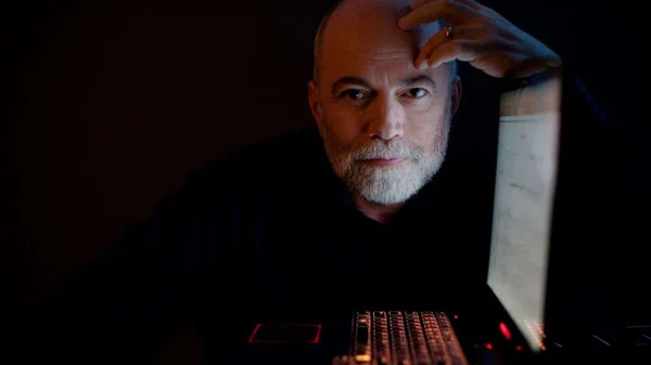 Ο μεγάλος συνθέτης Χρήστος Χατζής "επιστρέφει" στην Ελλάδα με τη δωρεά του αρχείου του