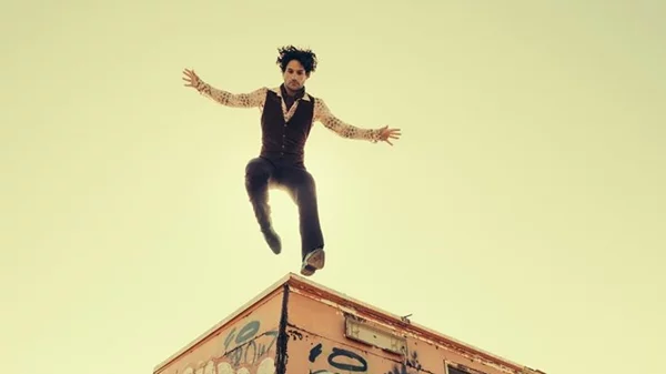 Μέσα σε ένα σάκο βάλτε σάτιρα και στοχοποίηση…