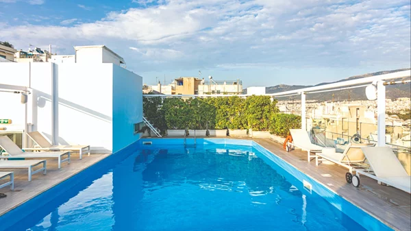 "St. George Lycabettus Lifestyle Hotel": Καλοκαίρι στο πιο φινετσάτο rooftop της πόλης