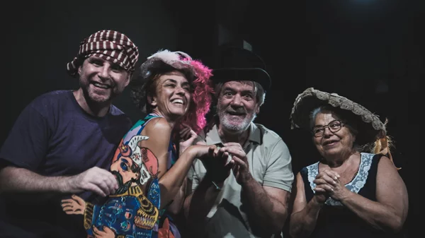 Διαχρονικό δείγμα απατεώνα ο "Φιάκας" ανεβαίνει με πρωταγωνιστή τον Φίλιππο Σοφιανό