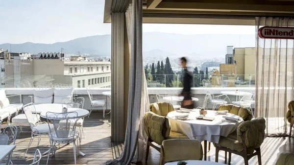 Το κυριακάτικο brunch με θέα επιστρέφει στο New Hotel