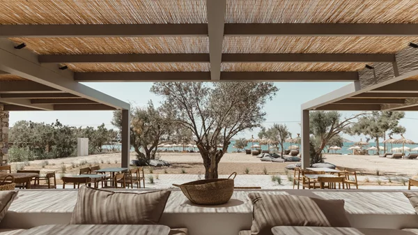 "Rada": Ελληνικός μοντερνισμός σε boho-chic ρυθμούς στην Πάρο