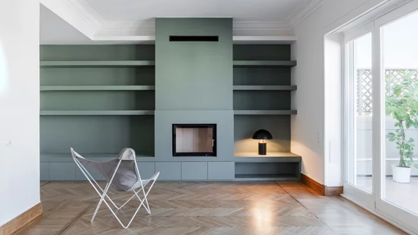 Πώς το Constantine Bouras Studio έδωσε νέα ζωή σε ένα αθηναϊκό μεσοπολεμικό ρετιρέ