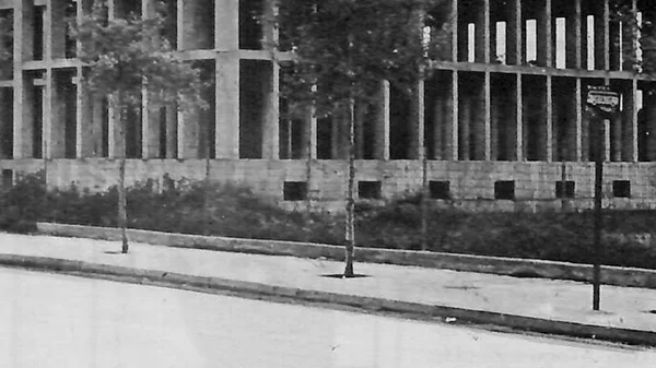 Διεκδικώντας ένα Μουσείο Σύγχρονης Τέχνης στο Waste/d Pavilion