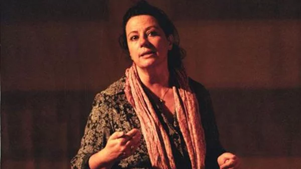 Η "Αγγέλα Παπάζογλου" στο "Μεταξουργείο" της Άννας Βαγενά