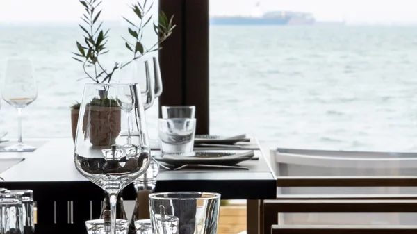 Το "Ντοβίλ" ενισχύει τη θαλασσοφαγία της Καλαμαριάς