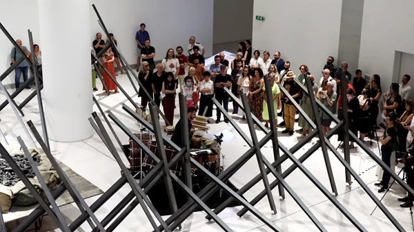 Τελικά ποιός ήταν ο Ιάννης Ξενάκης; Αέναη πορεία προς ένα κράμα Τέχνης και Επιστήμης