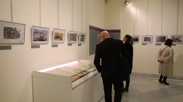 Η Δημοτική Πινακοθήκη Πειραιά τιμά τους Μικρασιάτες