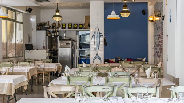 Video walkthrough: Η Ναταλία Δραγούμη αρμενίζει στις Μικρές Κυκλάδες