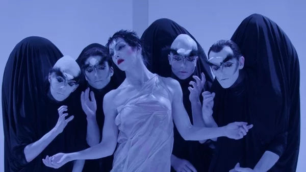 Το "Άτιτλον" της Αντωνίας Οικονόμου επιστρέφει για τέσσερις τελευταίες παραστάσεις στο Σύγχρονο Θέατρο