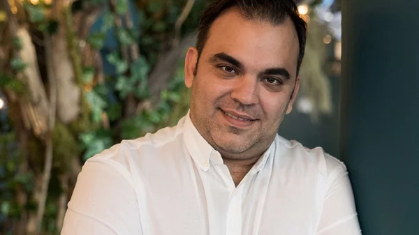 Νίκος Καραθάνος, μαθήματα ζωής και κουζίνας